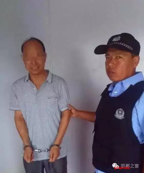 8月9日6時許，邯鄲大名鋪上高速口檢查站執(zhí)勤民警對一輛白色捷達車進行安檢時，車上一名男乘客自稱忘帶身份證，民警遂讓該男子提供其身份證號。經(jīng)核查，該男子為許某良，系涉嫌保險詐騙網(wǎng)上逃犯。該許于5月31日，騙取國家養(yǎng)老保險金12萬余元，被魏縣公安局網(wǎng)上追逃。